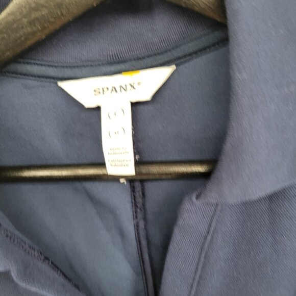 SPANX AirEssentials Pique Polo Tank Navy and White Size Large - Picture 4 of 9